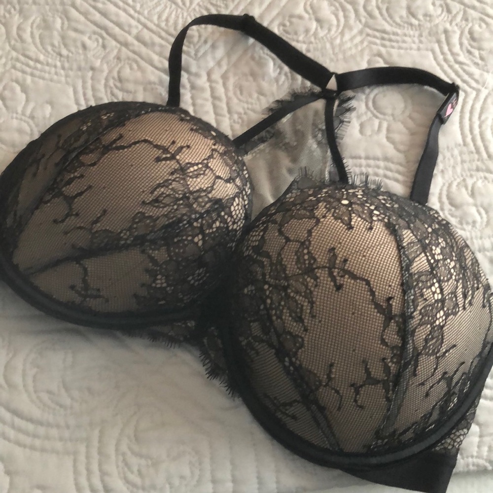 Victoria Seacrets bombshell bra